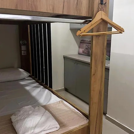 Parea Auberge de jeunesse *